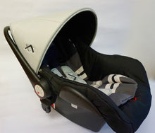 Looping Squizz 2 Travel System @ Expo